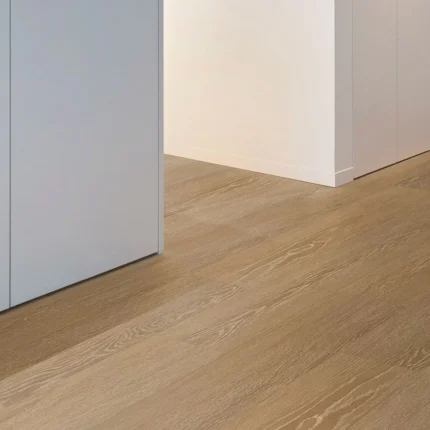 50 LVRE 132 evp vinyl flooring roomscene 1