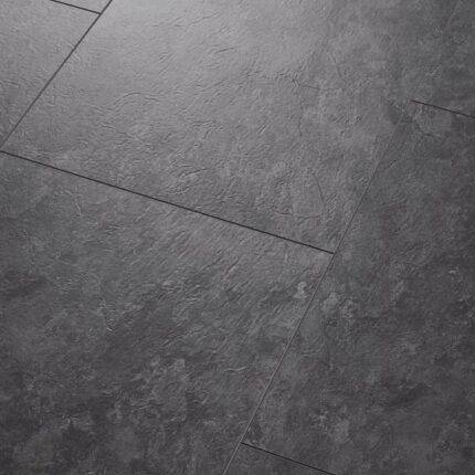 VV137 01858 ANGLED