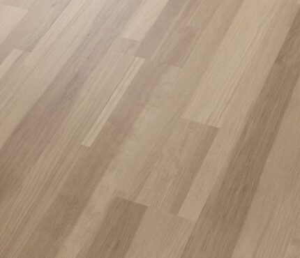 VV441 04557 ANGLED