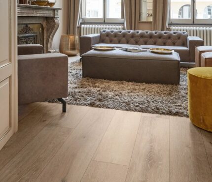 VV669 10140 ROOM