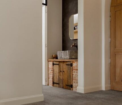 VV671 10154 ROOM