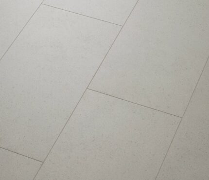 VV686 10204 ANGLED