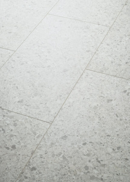 VV687 10318 ANGLED
