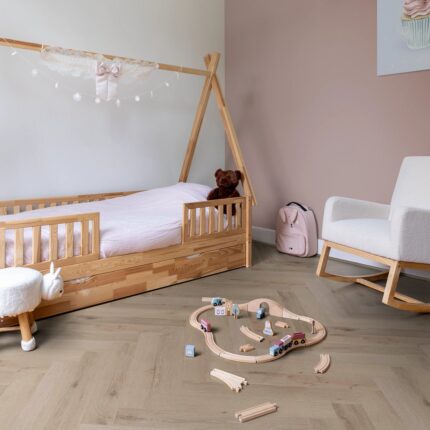 VV779 0H141 ROOM