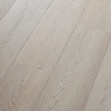 VV809 02515 ANGLED