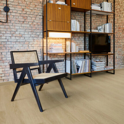 VV838 03673 ROOM 1